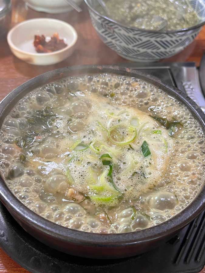 제주도-맛집-성산흑돼지두루치기-몸국-후기-13-2.jpg