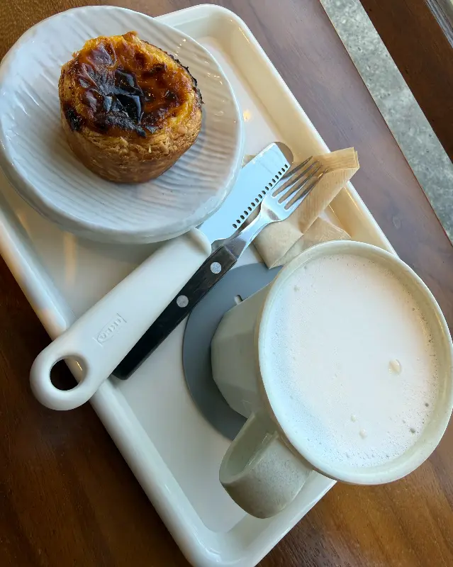 에그타르트와 아메리카노