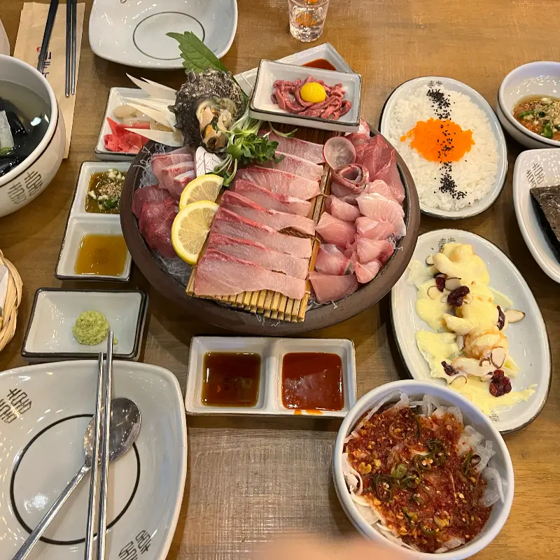 횟집학개론 한상차림