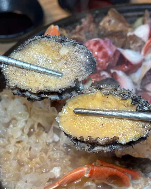 전복 만두의 클로즈업 샷