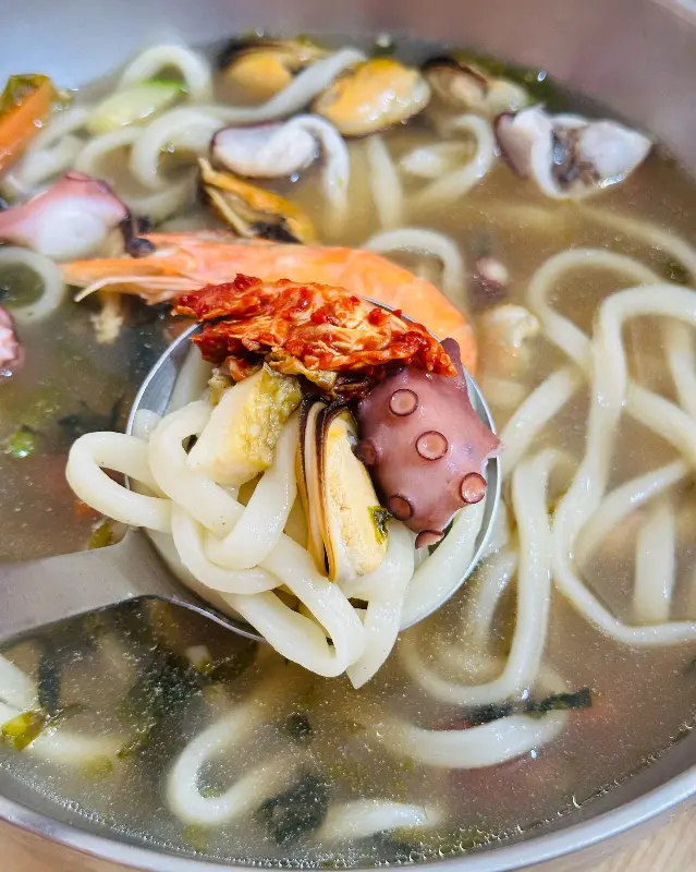 해물칼국수 면발