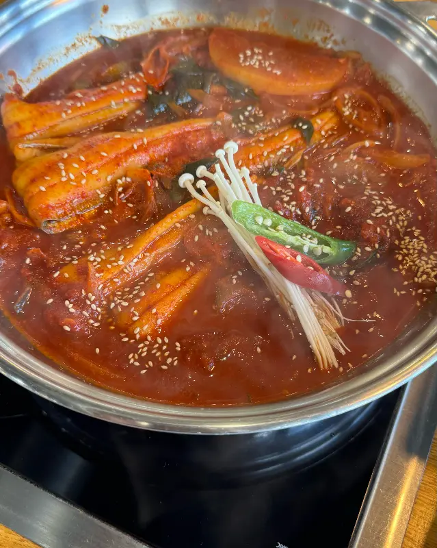 매콤한 갈치조림 국물에 밥 비벼 먹으면 천국행