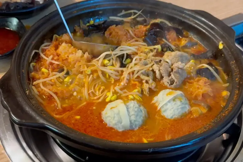 매콤한 만두전골