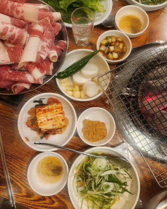 차돌박이 한 상 차림