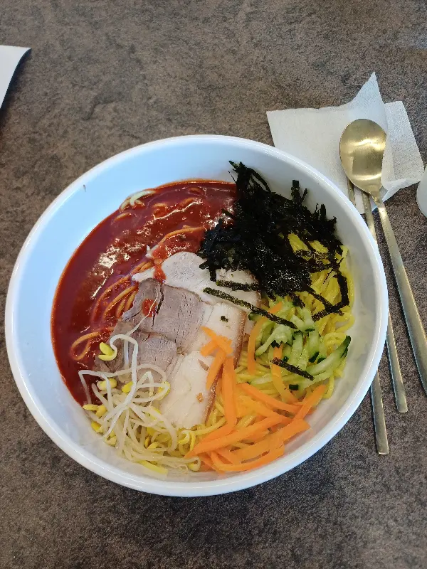 비빔국수 근접샷