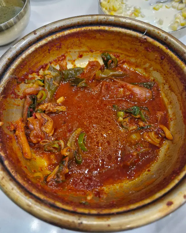 매콤달콤한 양념에 푹 익은 순살 갈치조림