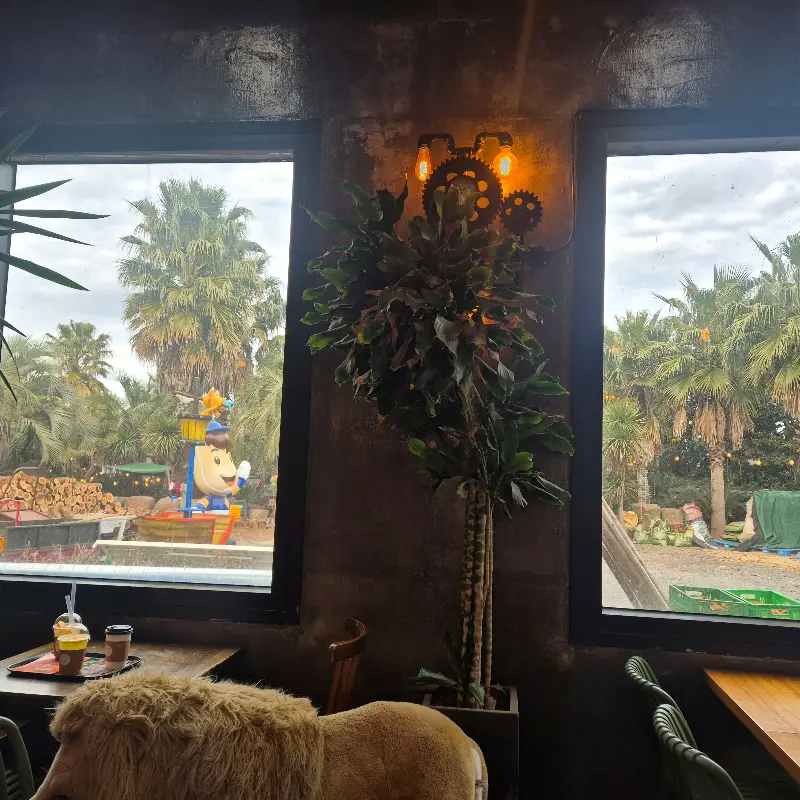 어린왕자 감귤밭 창문에서 보이는 풍경