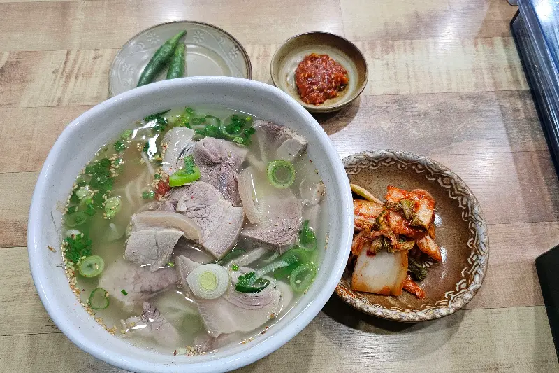 고기국수 한 상 차림