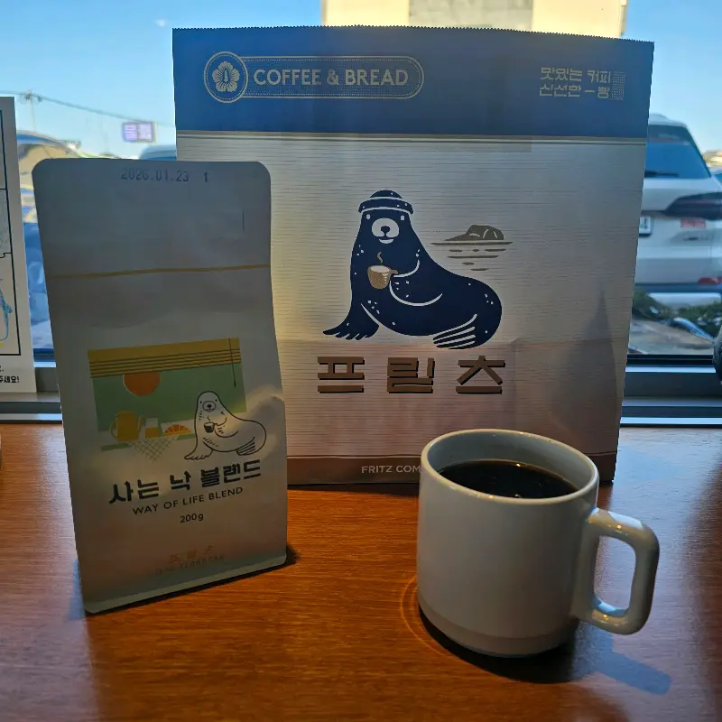 프릳츠 제주성산점 내부 모습