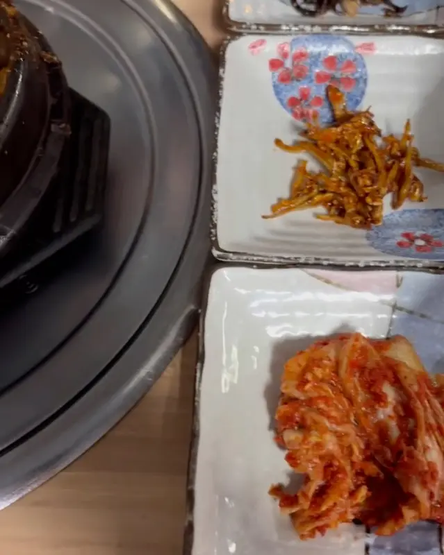 정갈한 밑반찬 클로즈업 샷