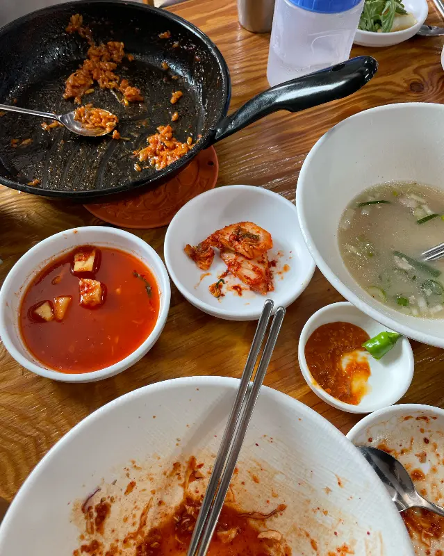 흔적도 없이 사라진 음식들... 진짜 맛있었다는 증거!