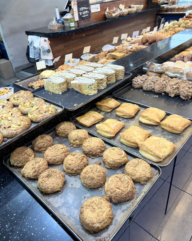 다양한 빵 종류