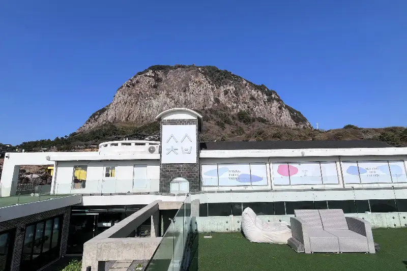 카페 내부 모습