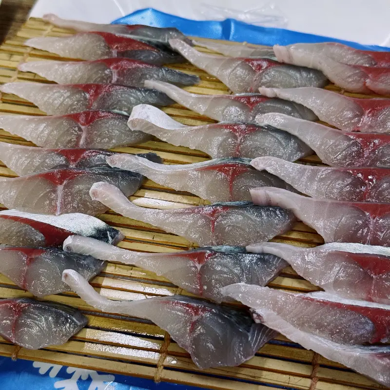 눈으로도 느껴지는 신선함, 윤기가 좔좔 흐르는 고등어회