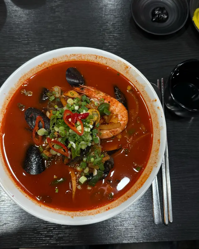해산물이 듬뿍 들어간 짬뽕