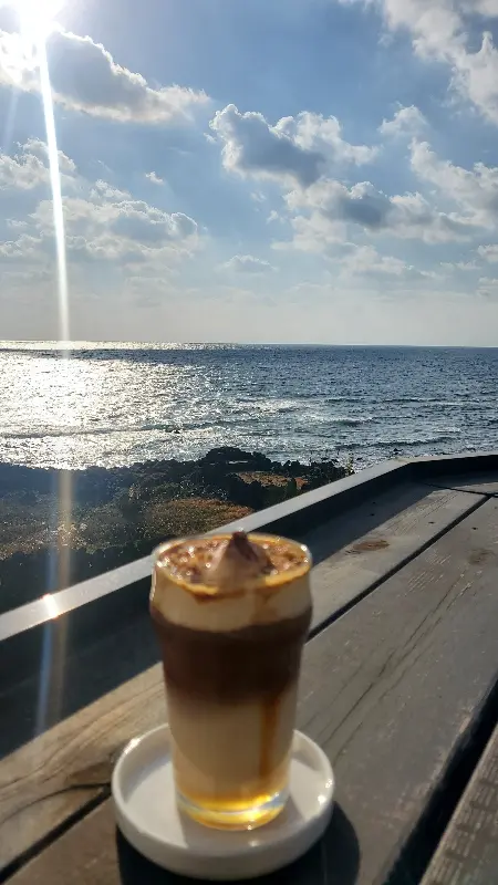 올디너츠 한 잔과 함께 즐기는 여유