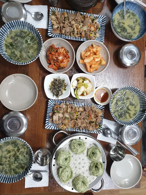 푸짐한 한 상 차림