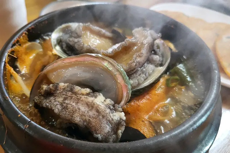 전복뚝배기의 비주얼