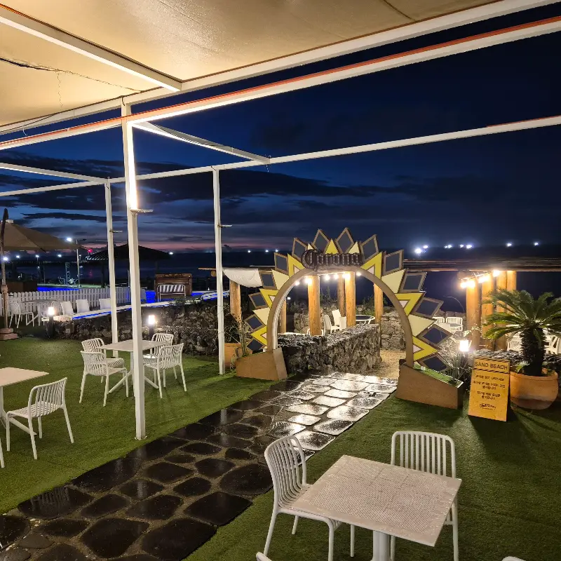 카페 야외 정원