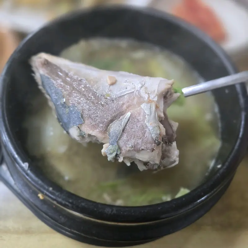 각재기국의 큼지막한 전갱이