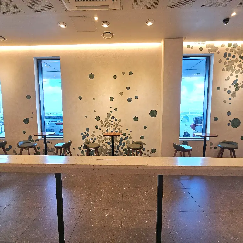 스타벅스 서해안로DT점 외부