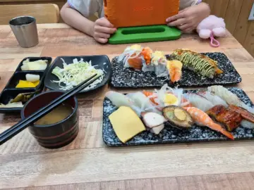 잊을 수 없는 서귀포 초밥의 향연, 석경초밥에서 맛보는 고향의 맛