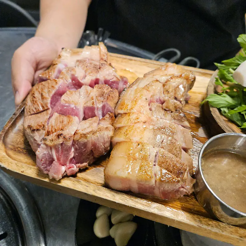 애월 바다가 보이는 야외 테이블