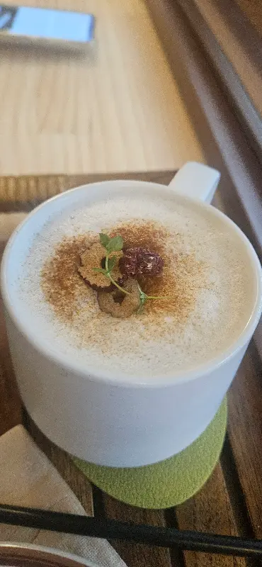 카페 내부 좌석 모습