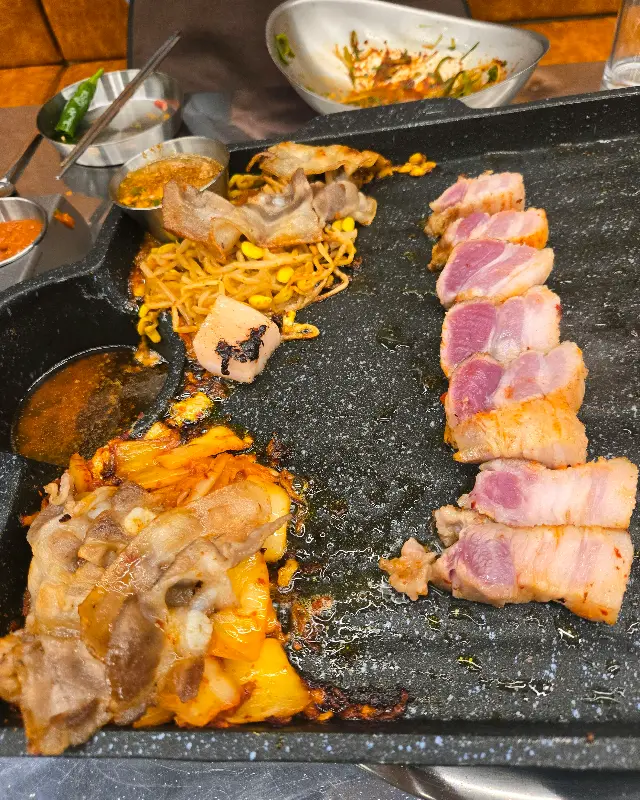 금돈상회 제원점 구워진 오겹살