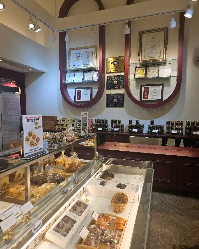 베이커리온유 매장 내부