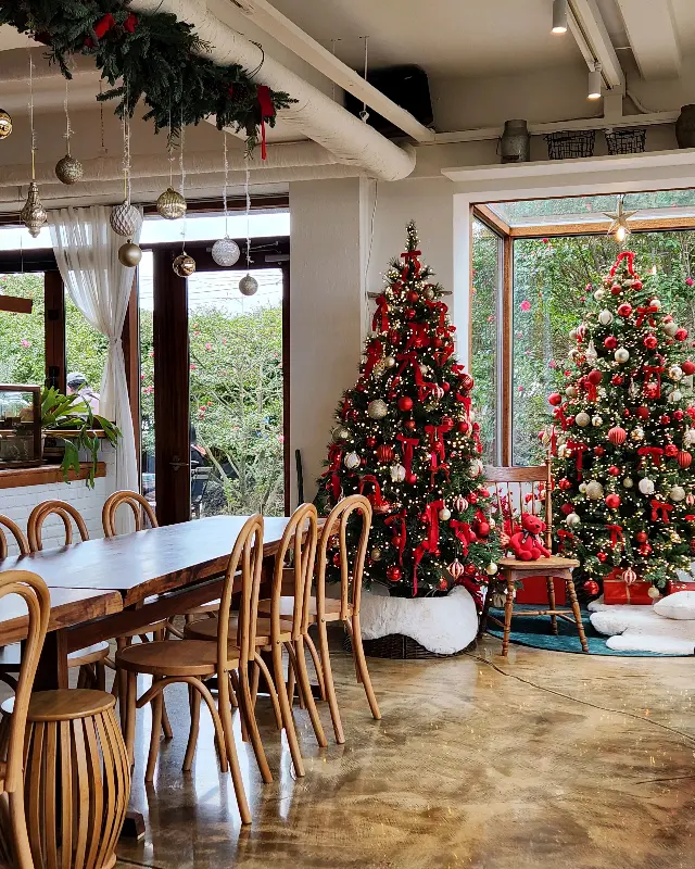 카페 내부 전경