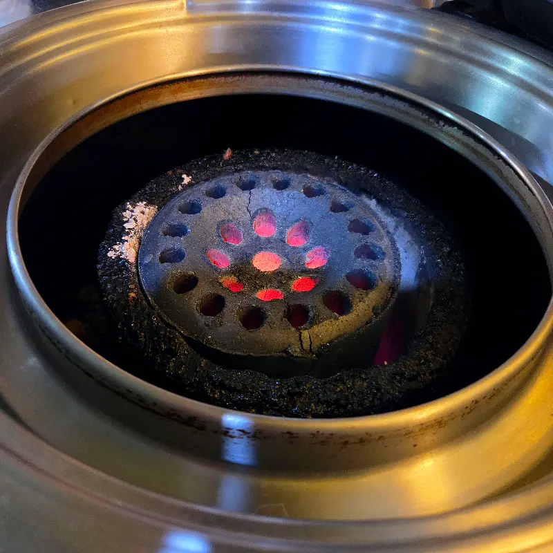 육계절 본점 연탄불