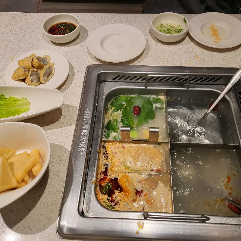 다양한 훠궈 재료