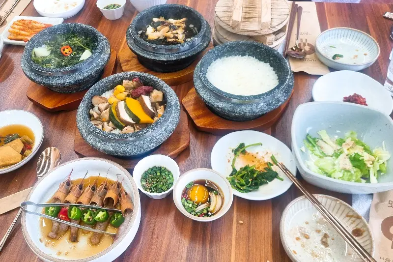 담아래 한상차림