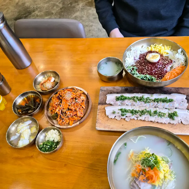 푸짐한 한 상 차림