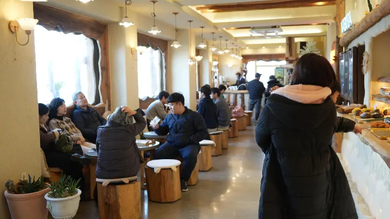 와보다 카페 내부 모습