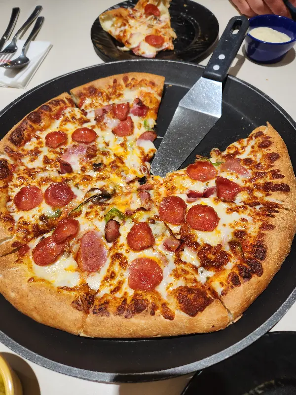 페퍼로니 피자의 비주얼