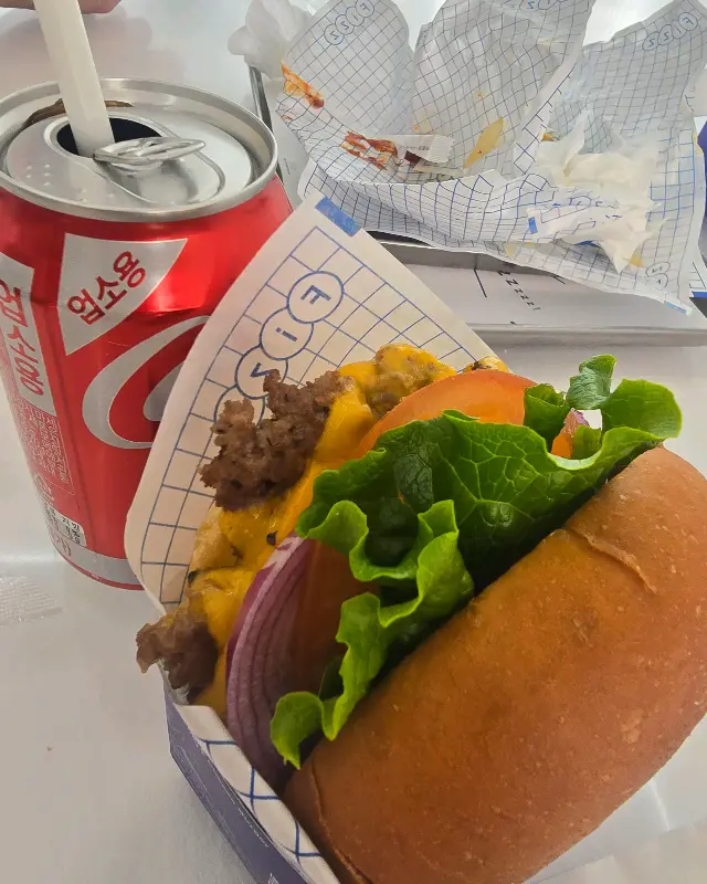 햄버거와 콜라