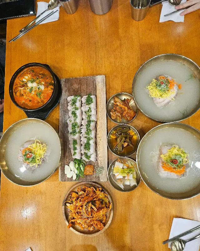 푸짐한 한 상 차림