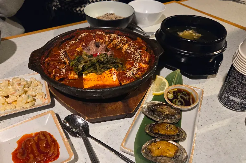 저녁 노을이 아름다운 갈치바다 애월의 외관