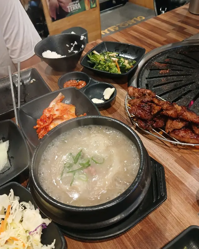 접짝뼈국의 모습