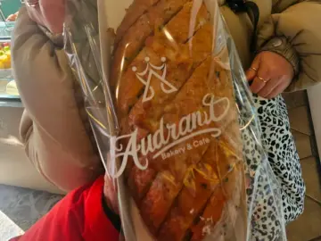 힙하게 즐기는 제주도 마농빵, 함덕 오드랑베이커리 맛집 순례기!