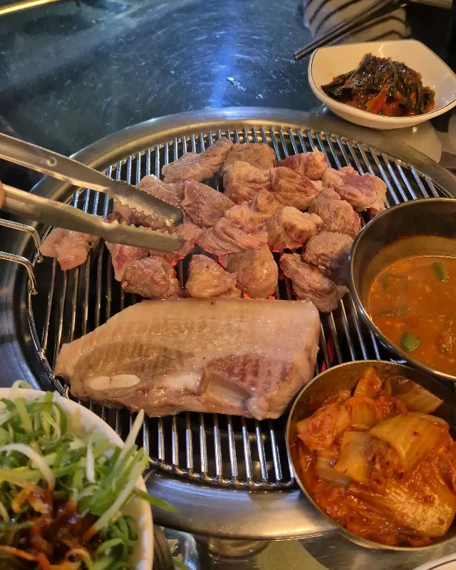 육계절 본점의 솔지살