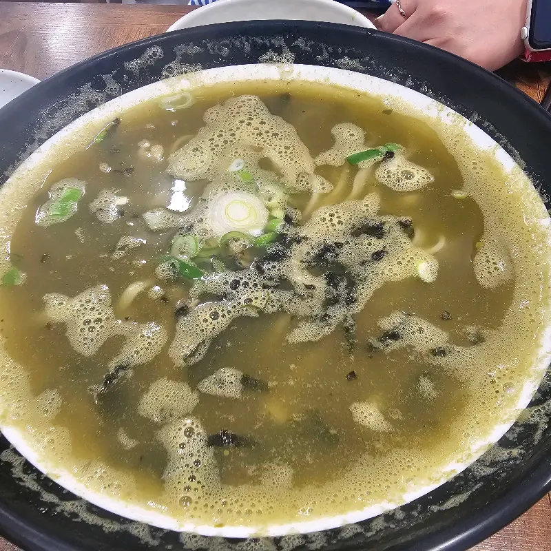 보말칼국수 근접샷