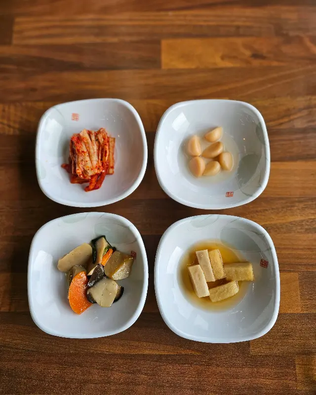 정갈한 밑반찬