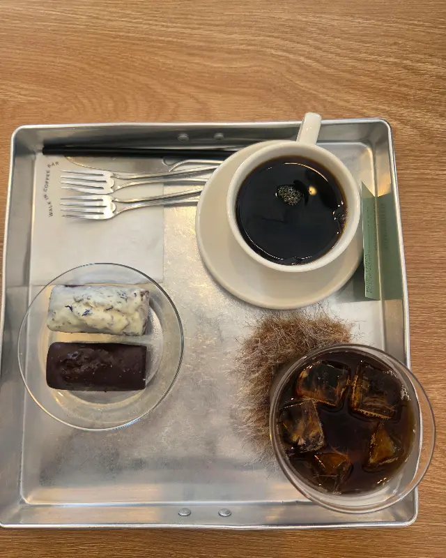 아메리카노와 두바이 디저트