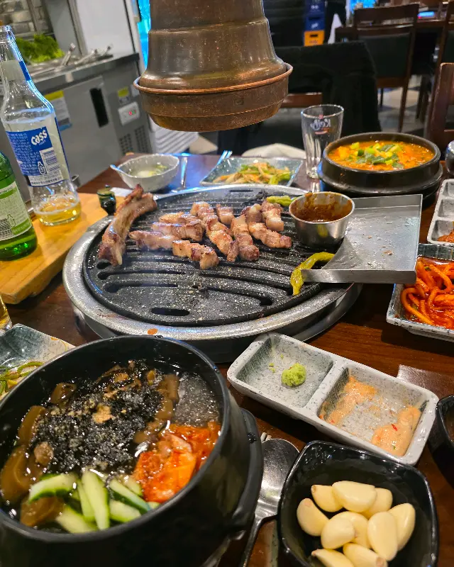 몬트락 한 상 차림