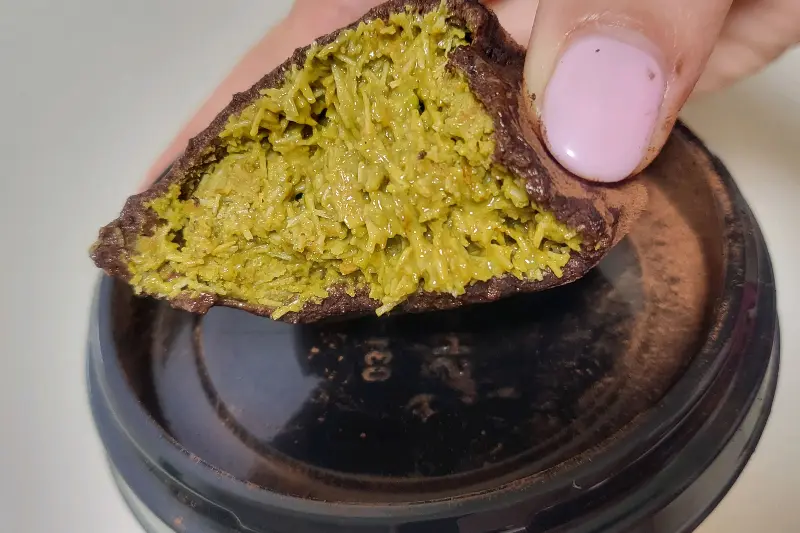 두바이 쫀득 쿠키 단면