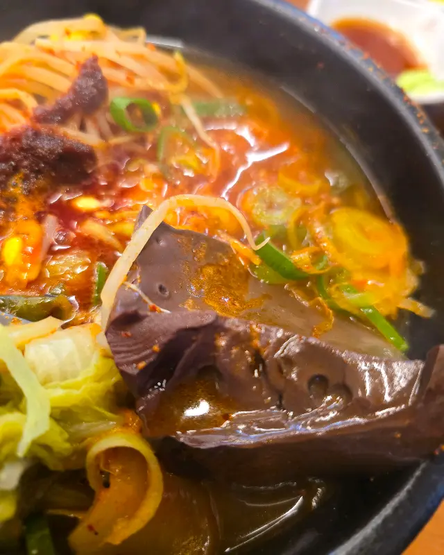 선지가 듬뿍 들어간 해장국