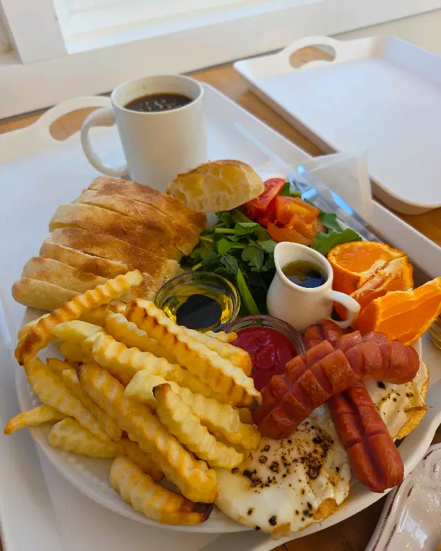 푸짐한 브런치 메뉴